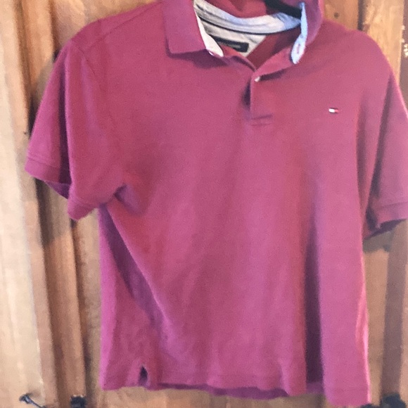 Maroon Tommy Hilfiger polo shirt gently pre owned condition - Picture 1 of 5